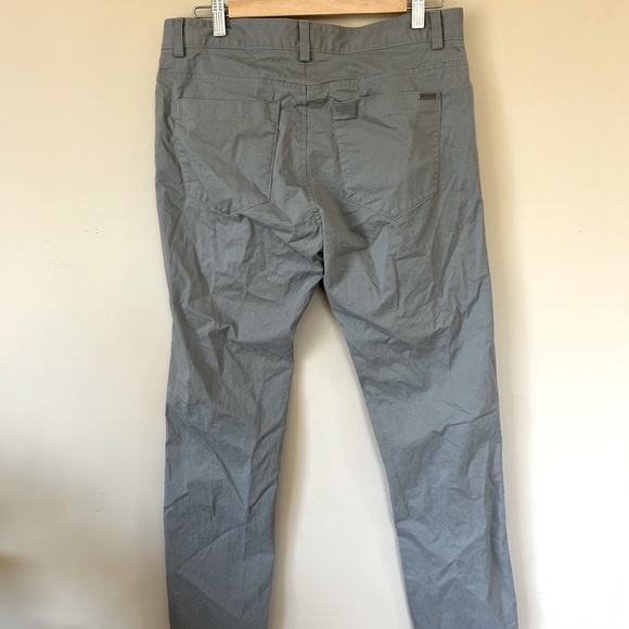 Men’s Calvin Kleins 32x32 - Picture 2 of 3